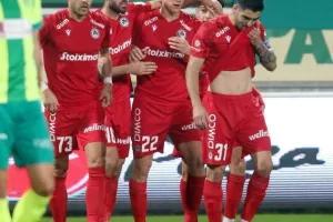 ΑΕΚ - Ομόνοια: Και σερί και κορυφή! (φώτος)