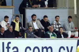 Νέα Σαλαμίνα-ΑΠΟΕΛ: Το "τρένο" του Μιλόγεβιτς πέρασε και από το "Αμμόχωστος"! (φώτος)
