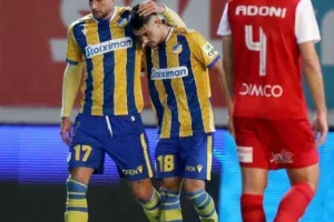 Νέα Σαλαμίνα-ΑΠΟΕΛ: Το "τρένο" του Μιλόγεβιτς πέρασε και από το "Αμμόχωστος"! (φώτος)