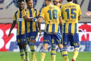 Νέα Σαλαμίνα-ΑΠΟΕΛ: Το "τρένο" του Μιλόγεβιτς πέρασε και από το "Αμμόχωστος"! (φώτος)
