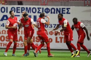Νέα Σαλαμίνα-ΑΠΟΕΛ: Το "τρένο" του Μιλόγεβιτς πέρασε και από το "Αμμόχωστος"! (φώτος)