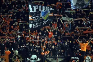 Νέα Σαλαμίνα-ΑΠΟΕΛ: Το "τρένο" του Μιλόγεβιτς πέρασε και από το "Αμμόχωστος"! (φώτος)