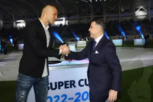 Ολες οι προσωπικότητες του Απόλλωνα που μετέφεραν τα τρόπαια στο νέο γήπεδο (φώτος)