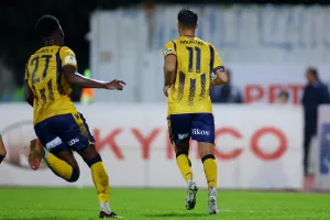 "Σεφτέ" ο Μιραλάς με την "γαλαζοκίτρινη" (φώτος)