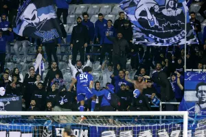 Γκολ με κεφαλιά ο Ουάρντα και... ανέβηκε στην κερκίδα! (φώτος/βίντεο)
