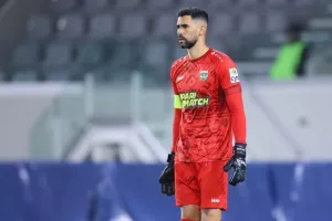 Άρης-ΑΠΟΕΛ: Το... μοίρασαν με Στρούσκι και Μαρκίνιος, "γαλαζοκίτρινα" Χριστούγεννα στη κορυφή (φώτος)