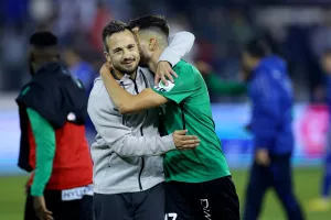 Βάζει στοιχεία ο Μάκης
