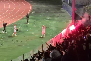 Ανταπόδοση με χειροκρότημα και... δωράκια! (Φώτος)