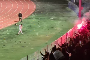 Ανταπόδοση με χειροκρότημα και... δωράκια! (Φώτος)