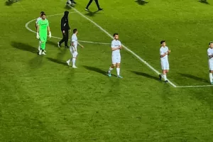 Ανταπόδοση με χειροκρότημα και... δωράκια! (Φώτος)