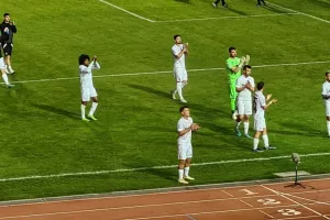 Ανταπόδοση με χειροκρότημα και... δωράκια! (Φώτος)