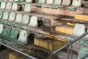 ΝΕΟΤΕΡΟ φωτορεπορτάζ/ Ασχήμιες δίχως τέλος