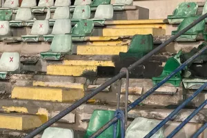 ΝΕΟΤΕΡΟ φωτορεπορτάζ/ Ασχήμιες δίχως τέλος