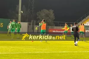 Δόξα – ΑΕΚ: "Καρδιοχτύπησε" αλλά... απέδρασε με Γκιούρτσο! (Φώτος)