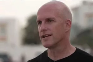 Πέθανε δημοσιογράφος την ώρα που κάλυπτε το Ολλανδία-Αργεντινή, αιχμές για δολοφονία