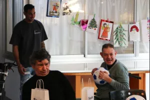 Ανόρθωση και "Singular"... μοίρασαν δώρα και χαμόγελα (Φώτος)