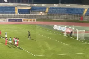 Πέναλτι μέσω... On field review 