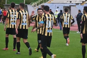 Συνεχίζει πρωτοπόρος και αήττητος!