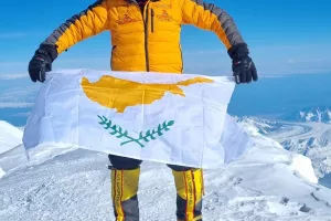 Η κατάκτηση της κορυφής της Ανταρκτικής (Φώτος)