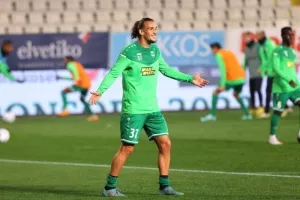 Ολυμπιακός - Άρης: "Mπλόκο" του αλύγιστου Τακτακαλά! (φώτος)