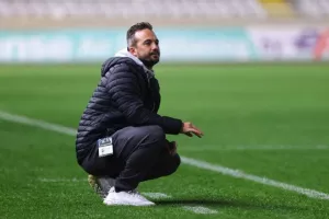 Ολυμπιακός - Άρης: "Mπλόκο" του αλύγιστου Τακτακαλά! (φώτος)
