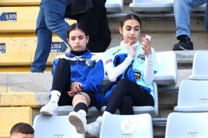 (Φωτορεπορτάζ) Ο κόσμος στο "Στέλιος Κυριακίδης"