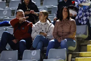 (ΦΩΤΟΣ Kerkida) O κόσμος στο "Στέλιος Κυριακίδης"