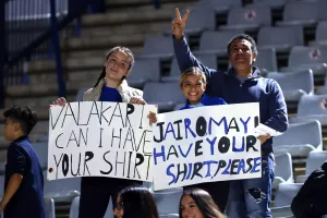 (ΦΩΤΟΣ Kerkida) O κόσμος στο "Στέλιος Κυριακίδης"