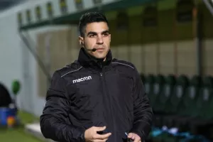 Δόξα - ΕΝΠ: Βυσσινί... απόλαυση και επιβλητική τριάρα! (Φώτος)