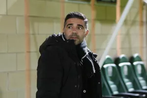 Δόξα - ΕΝΠ: Βυσσινί... απόλαυση και επιβλητική τριάρα! (Φώτος)