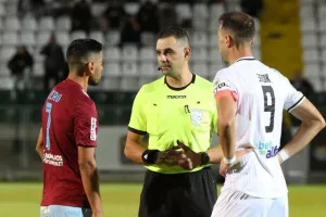 Δόξα - ΕΝΠ: Βυσσινί... απόλαυση και επιβλητική τριάρα! (Φώτος)