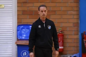 Πήρε το ντέρμπι, παρέμεινε πρώτη! (φώτος)