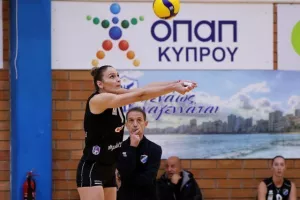 Πήρε το ντέρμπι, παρέμεινε πρώτη! (φώτος)