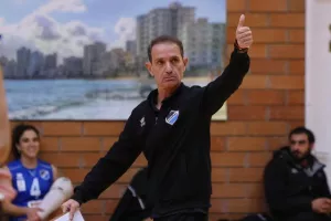 Πήρε το ντέρμπι, παρέμεινε πρώτη! (φώτος)