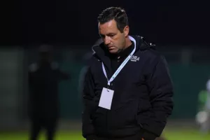 Δόξα - ΕΝΠ: Βυσσινί... απόλαυση και επιβλητική τριάρα! (Φώτος)