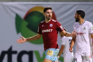 Δόξα - ΕΝΠ: Βυσσινί... απόλαυση και επιβλητική τριάρα! (Φώτος)