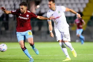 Δόξα - ΕΝΠ: Βυσσινί... απόλαυση και επιβλητική τριάρα! (Φώτος)