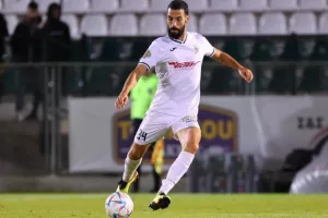 Δόξα - ΕΝΠ: Βυσσινί... απόλαυση και επιβλητική τριάρα! (Φώτος)