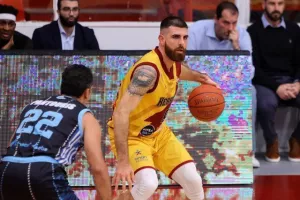 "Έπιασε" το ΑΠΟΕΛ στην κορυφή ο Κεραυνός! (φώτος) 