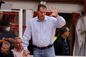 "Έπιασε" το ΑΠΟΕΛ στην κορυφή ο Κεραυνός! (φώτος) 