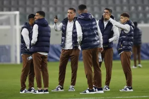 Πρώτη βόλτα με στυλ για τους παίκτες της ΑΕΛ (φώτος)