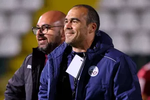 ΤΡΙΑ και... μηδέν!