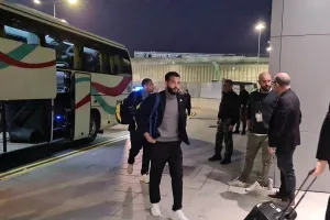 Φωτορεπορτάζ - βίντεο από την άφιξη του ΑΠΟΕΛ