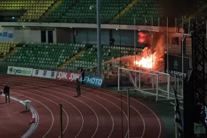 ΦΩΤΟΡΕΠΟΡΤΑΖ-ΤΣΙΡΕΙΟ/Γήπεδο ή πολεμικό πεδίο;;