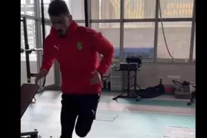 (Βίντεο) Ανεβαίνει ο Παρασκευά - Stronger every day 