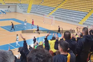 Οι Λέοντες... βρυχήθηκαν στο φούτσαλ- Εφτά στην Ομόνοια! (φώτος)