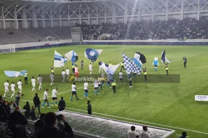 Η πρώτη είσοδος εν μέσω αποθέωσης! (φώτος)