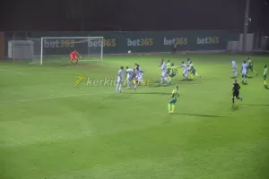 ΦΩΤΟΣ/Το γκολ του Γκιούρτσο για το 1-0 της ΑΕΚ!
