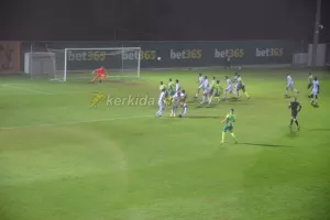ΦΩΤΟΣ/Το γκολ του Γκιούρτσο για το 1-0 της ΑΕΚ!
