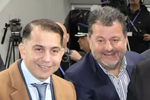 ΠΟΙΟΣ; Κίρζης ή Σόφο;